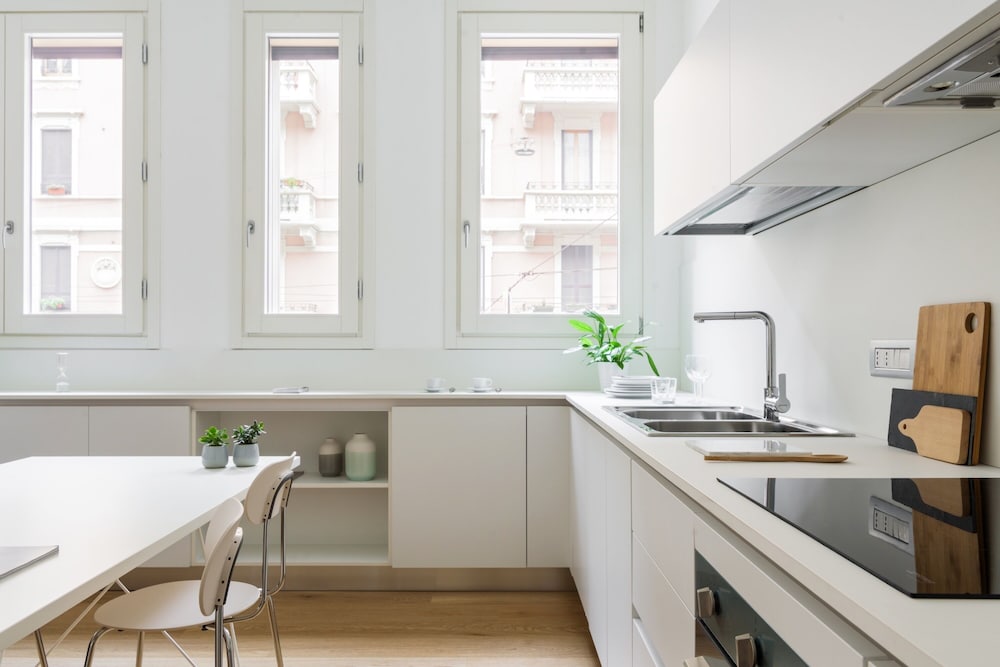 JOIVY Lovely 1-Bed W/Balcony & Parking