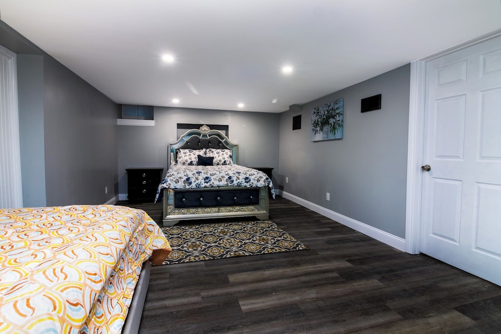 5Br, 1.5 Ba Close To Niagara Falls State Park