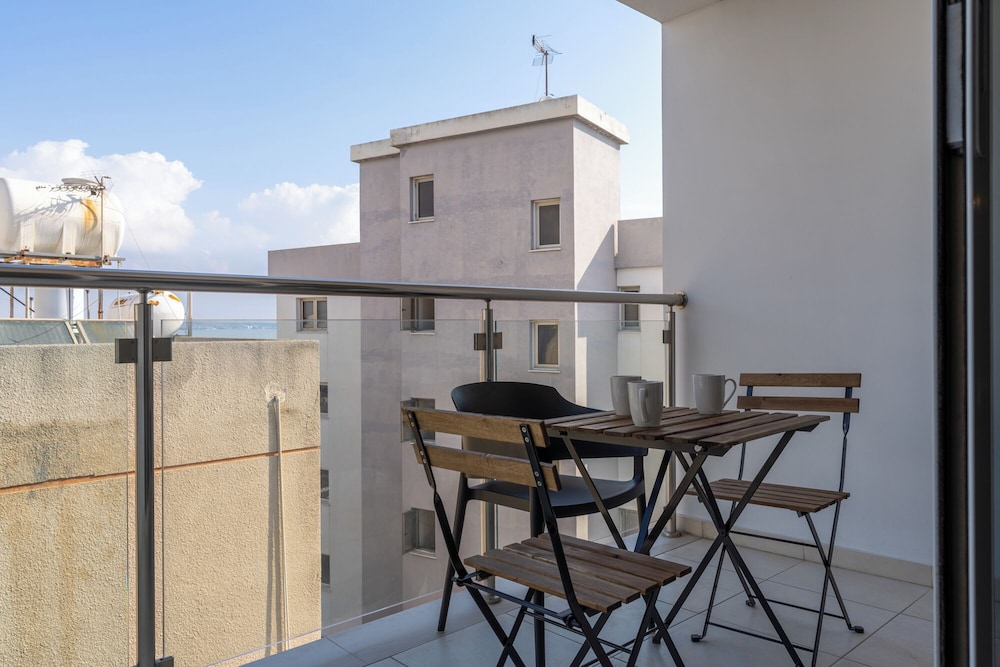Harbor Apartments in Larnaca