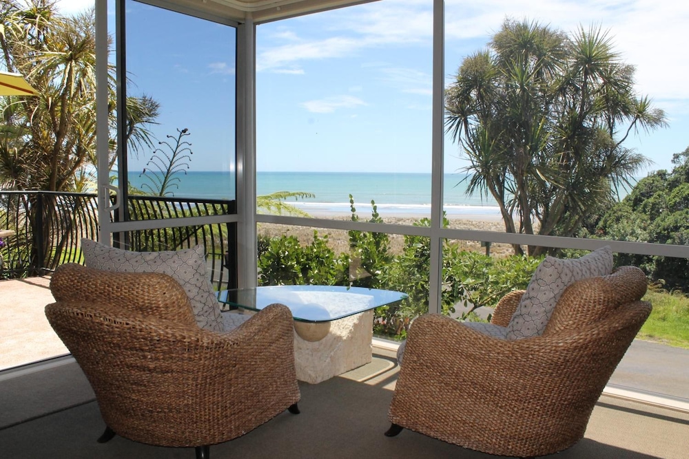Ohiwa Beach Apartments Motel