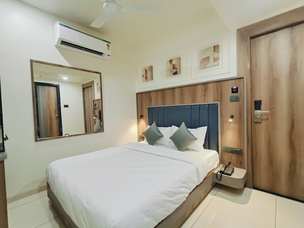 Hotel Maskan Surat