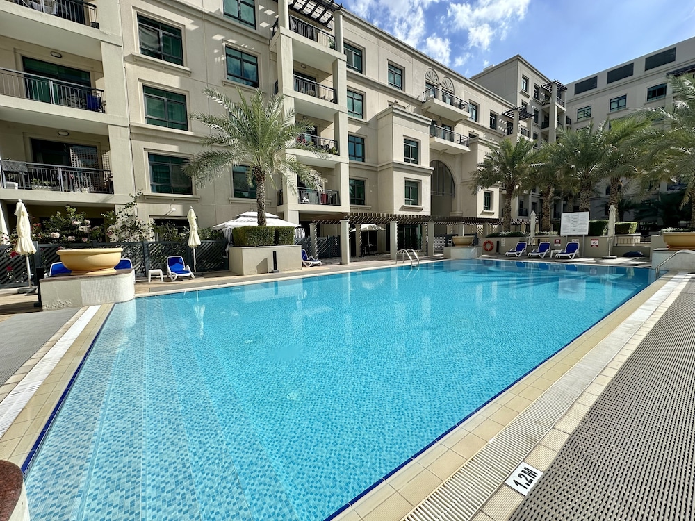 Lux BnB Travo Tower I Private Garden I Lake View