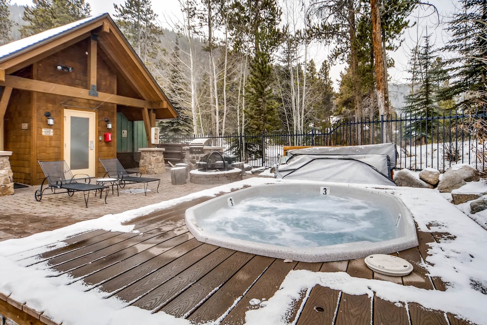 Keystone Townhouse on Snake River by RedAwning