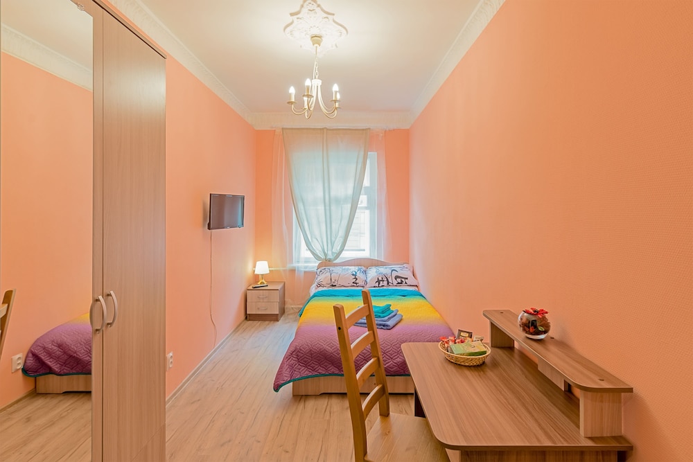 Apart-hotel on Marata 28