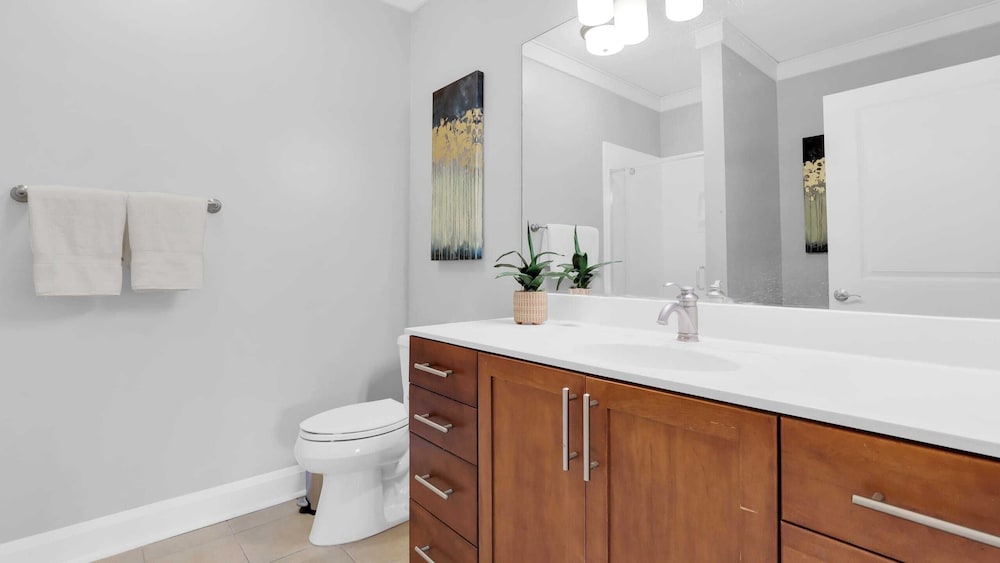 2 Suites Walkable Historic District Location The Juliette by Avantstay