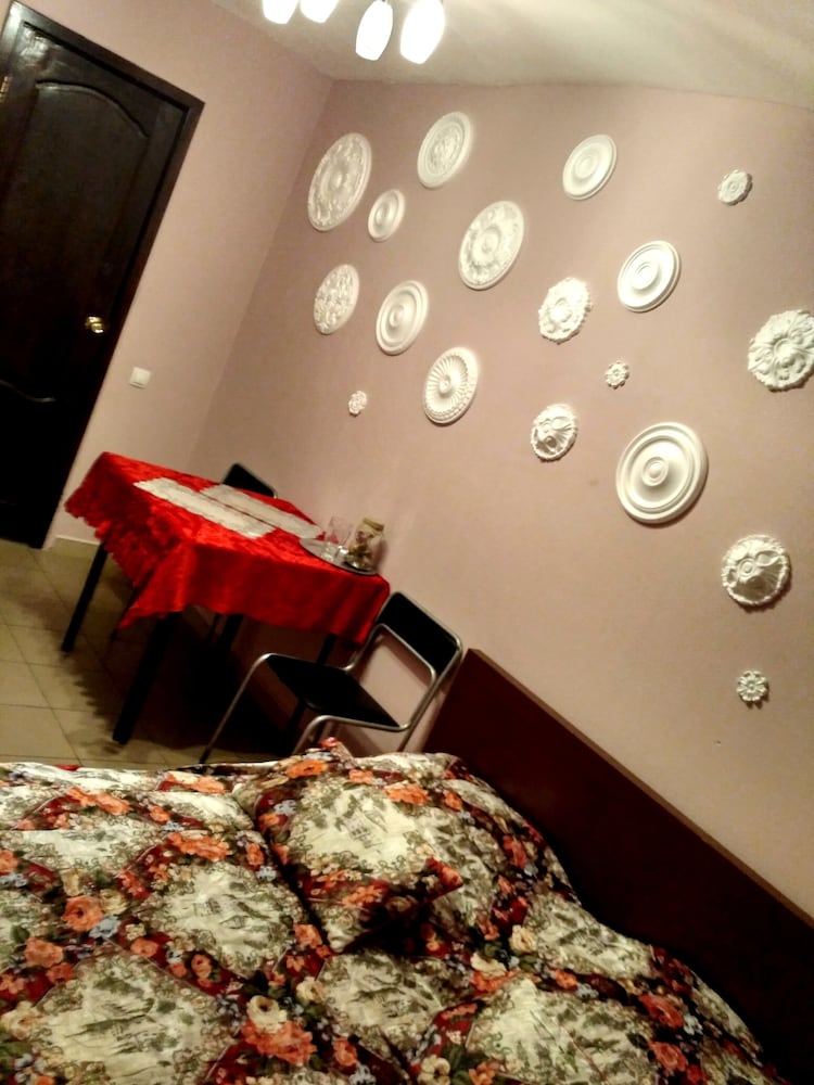 JUNGLE - Hostel