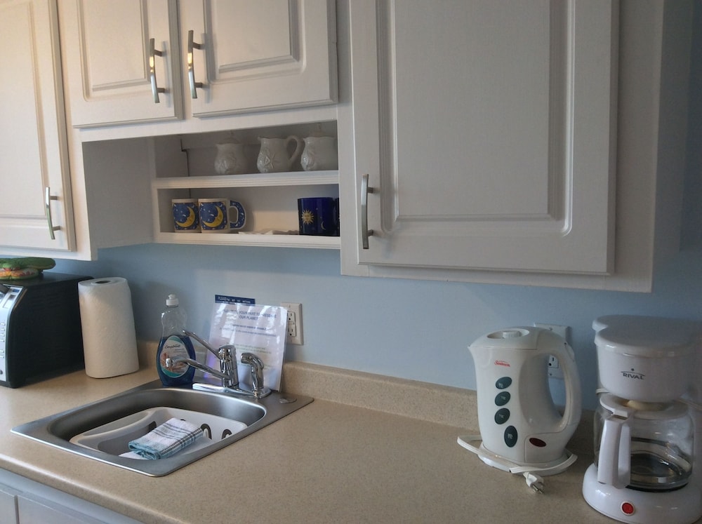 Moonlight Beach Suites