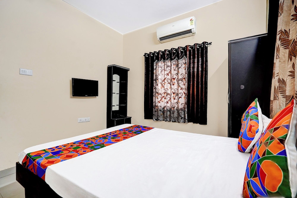 Fabhotel Seven Hills Inn