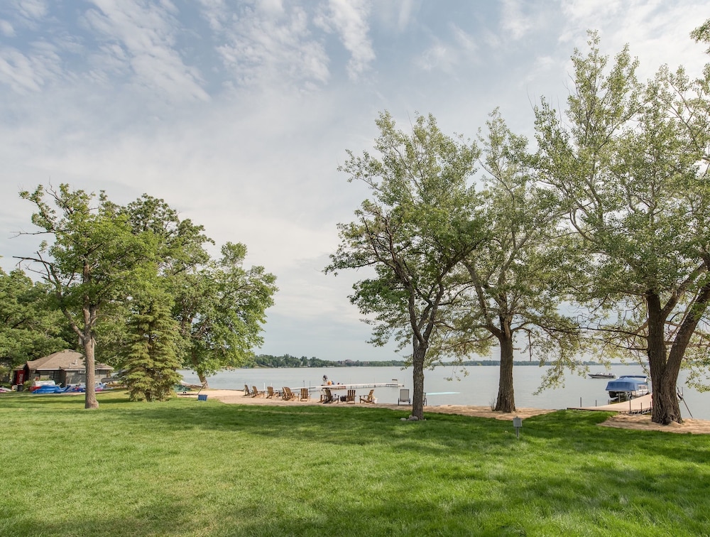 Lake Darling Resort