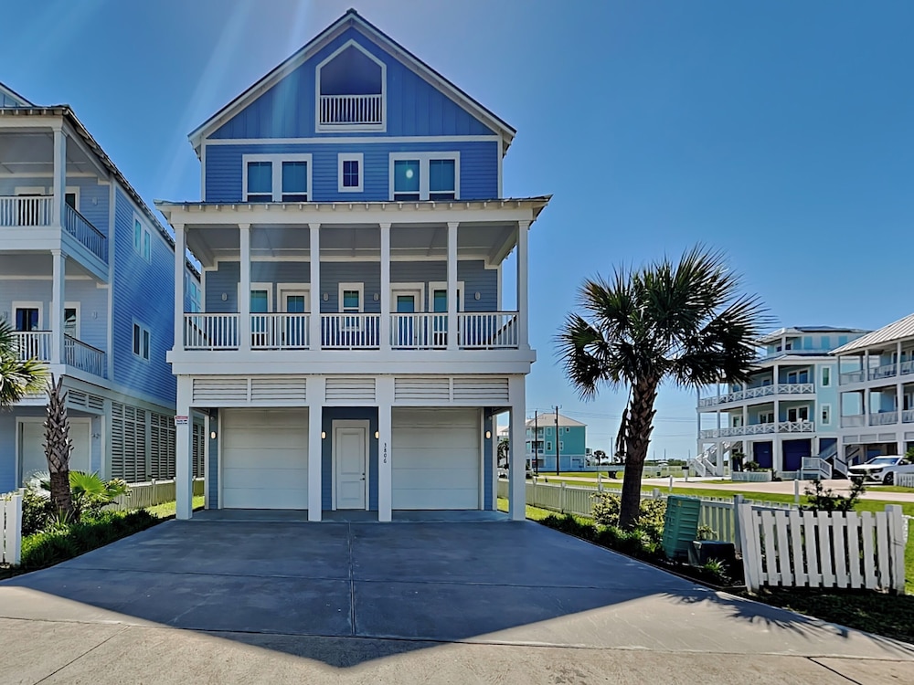 Seabreezy Lane by Ryson Vacation Rentals