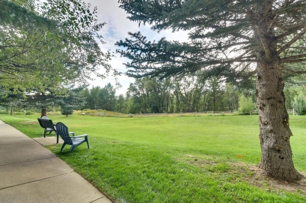 River Pines C207 2 Bedroom Condo by RedAwning view 4