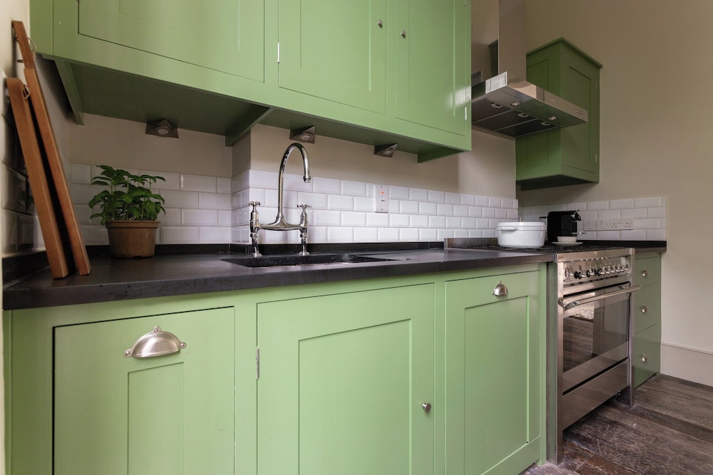 Canonbury Park North II by Onefinestay