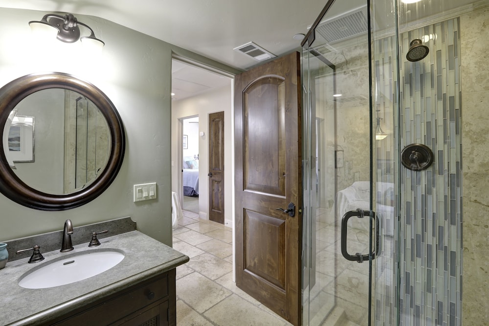 203 Cortez 3 Bedroom Condo by Redawning view 5
