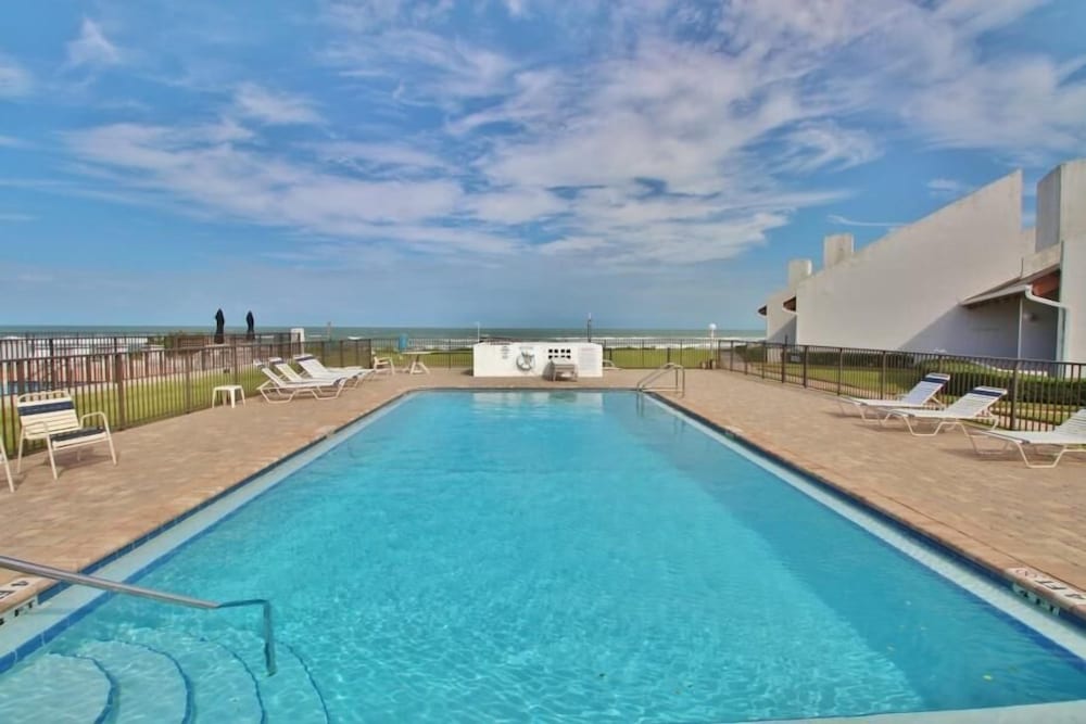 Sea Winds Condominiums C