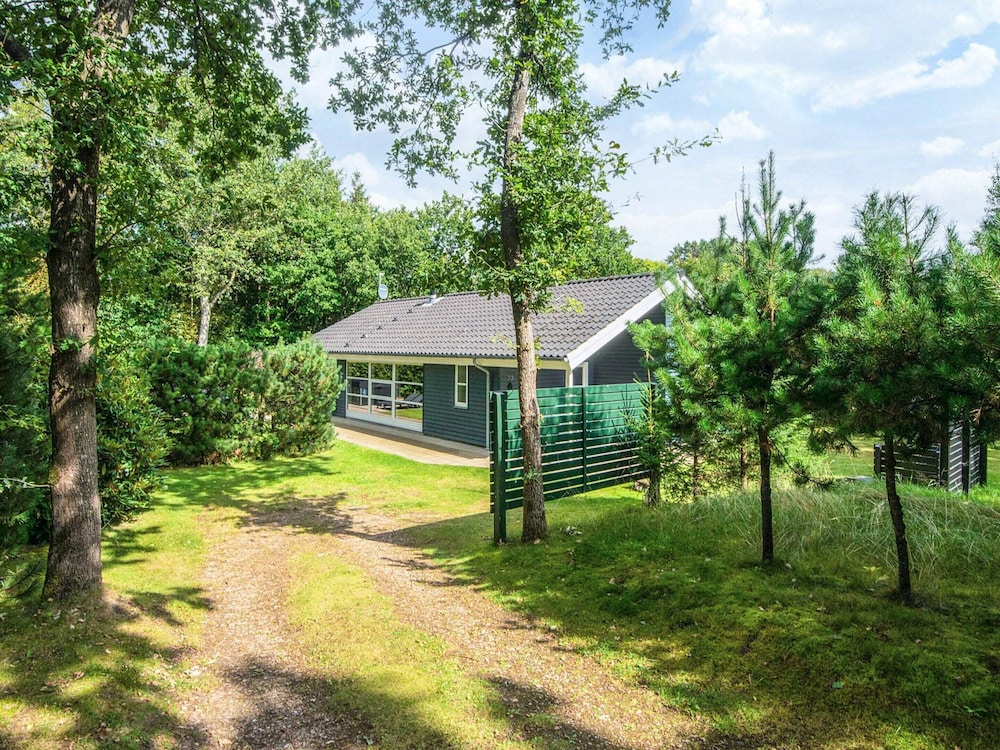 6 Person Holiday Home in Ansager