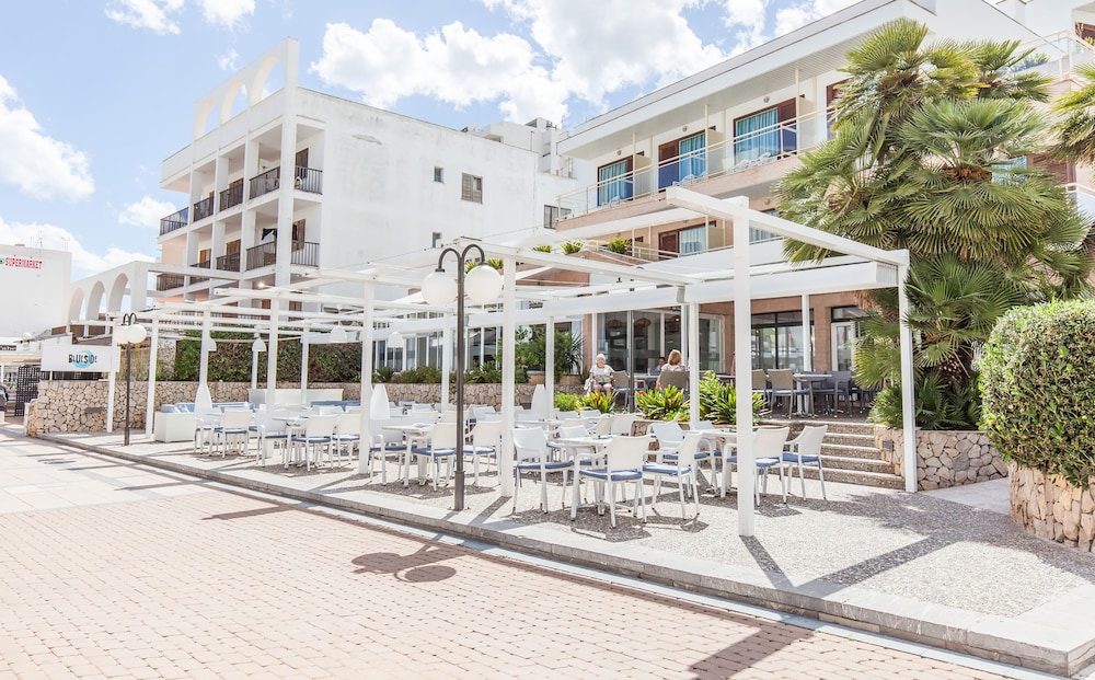 BLUESEA Cala Millor photo 4