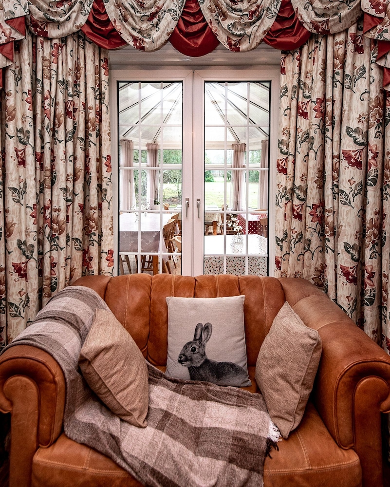Trivelles Waterhall Country Hotel - Gatwick