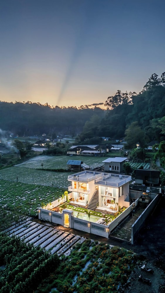 Hayana Villa