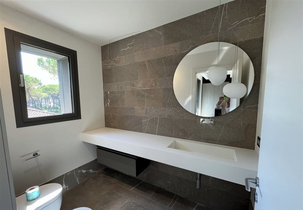 Spacious, Comfortable and Recently Renovated Single Villa in Lignano Riviera