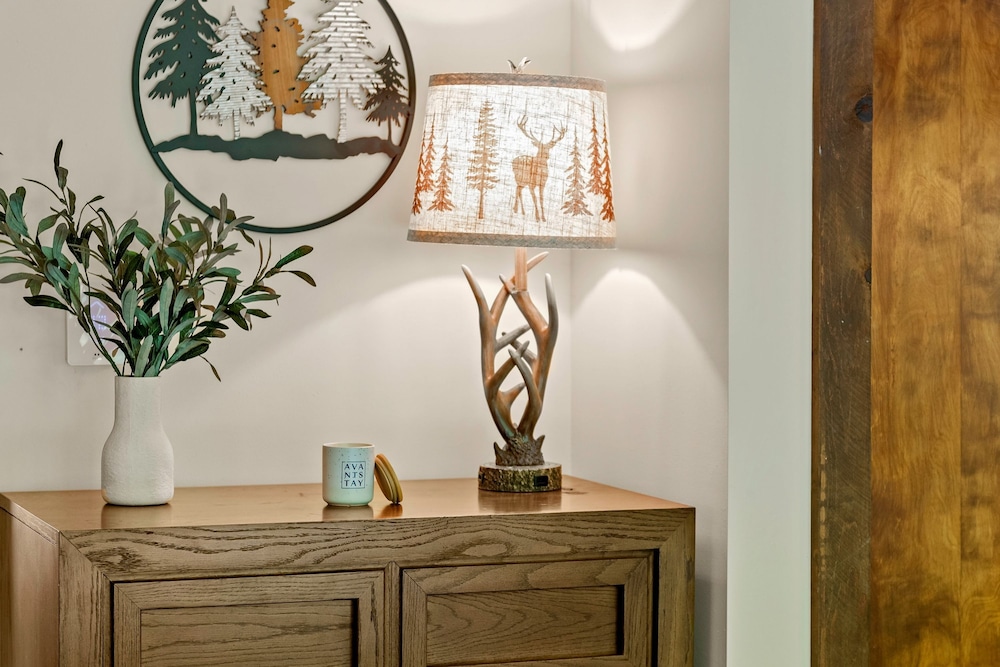 Doe s Delight by Avantstay Peaceful Lake Retreat