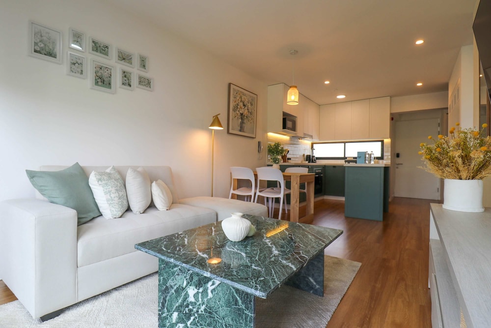 w Stunning 1BR w Great Deco in San Isidro