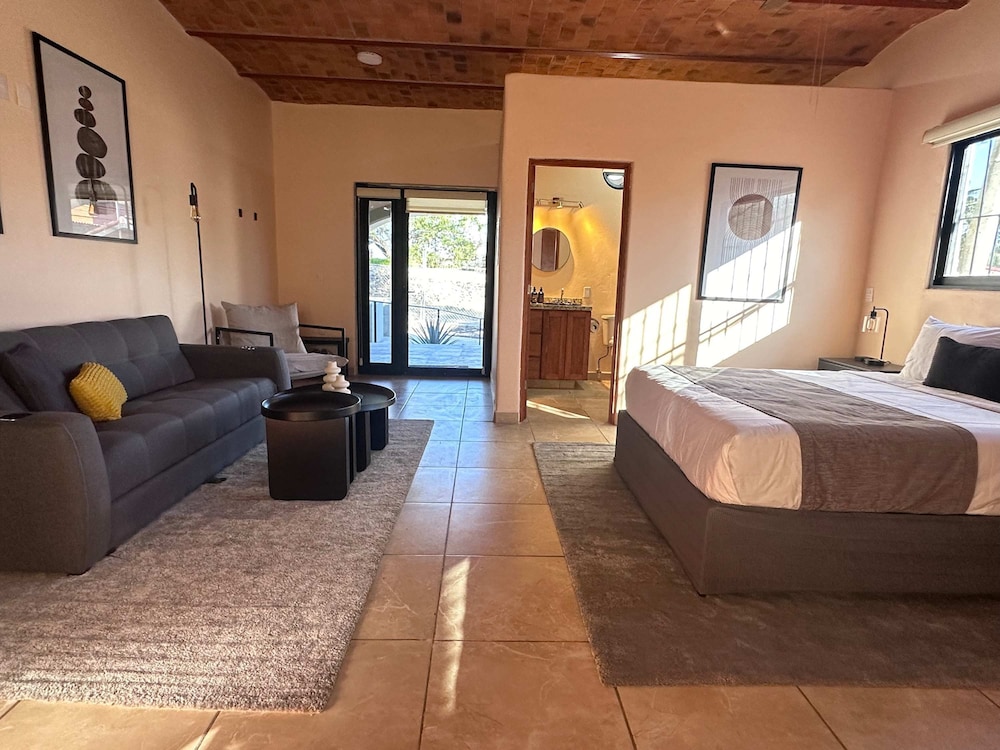 Studio With Salt Water Pool
