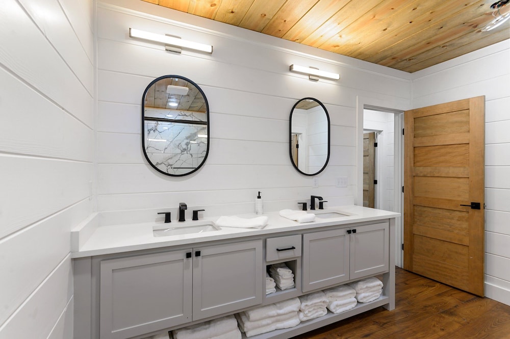 Luxury Retreat in Broken Bow