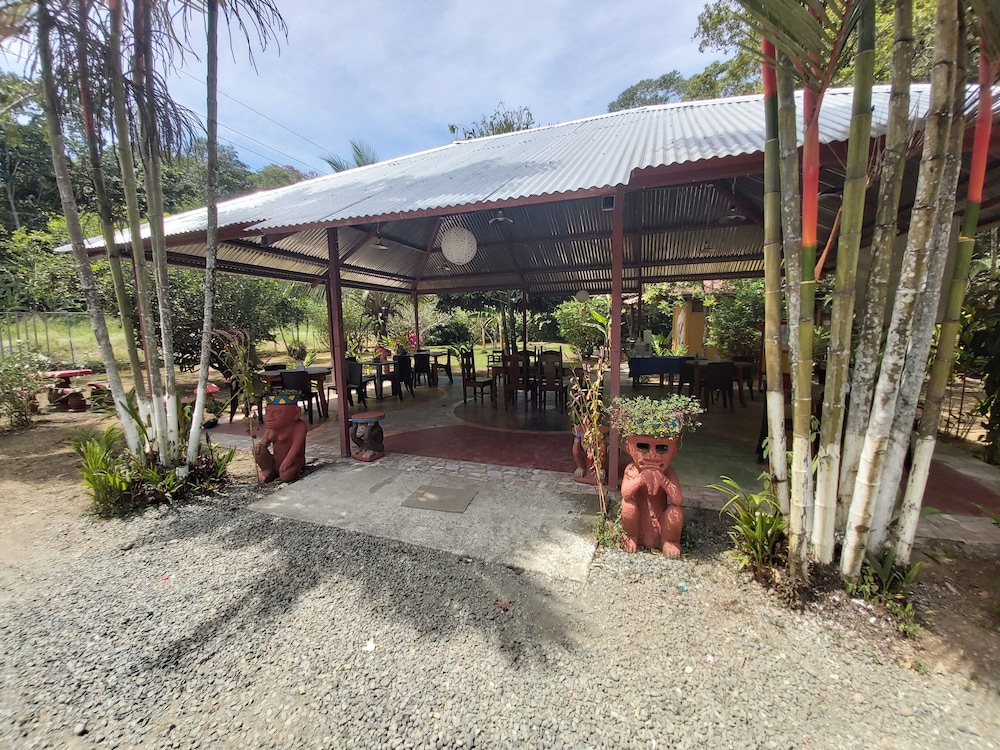 Costa Azul Lodge