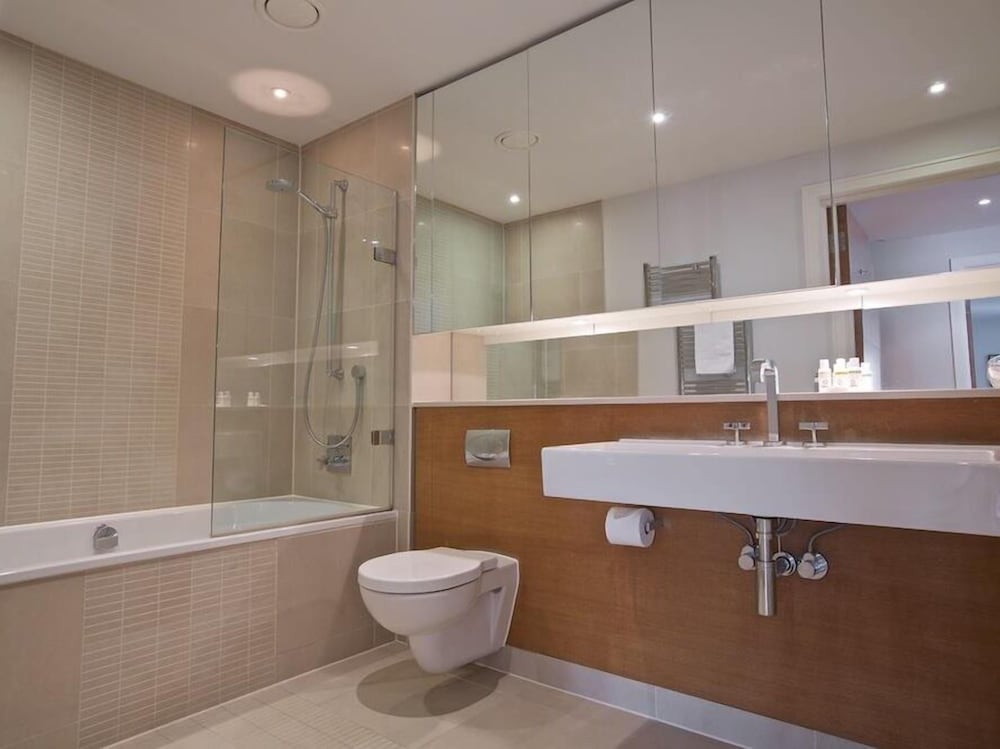 22 Dart Marina view 5