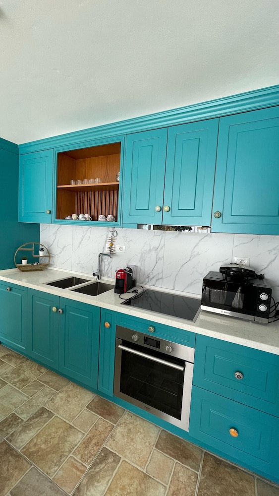 Whisky Green Coast Hotel & Apartments