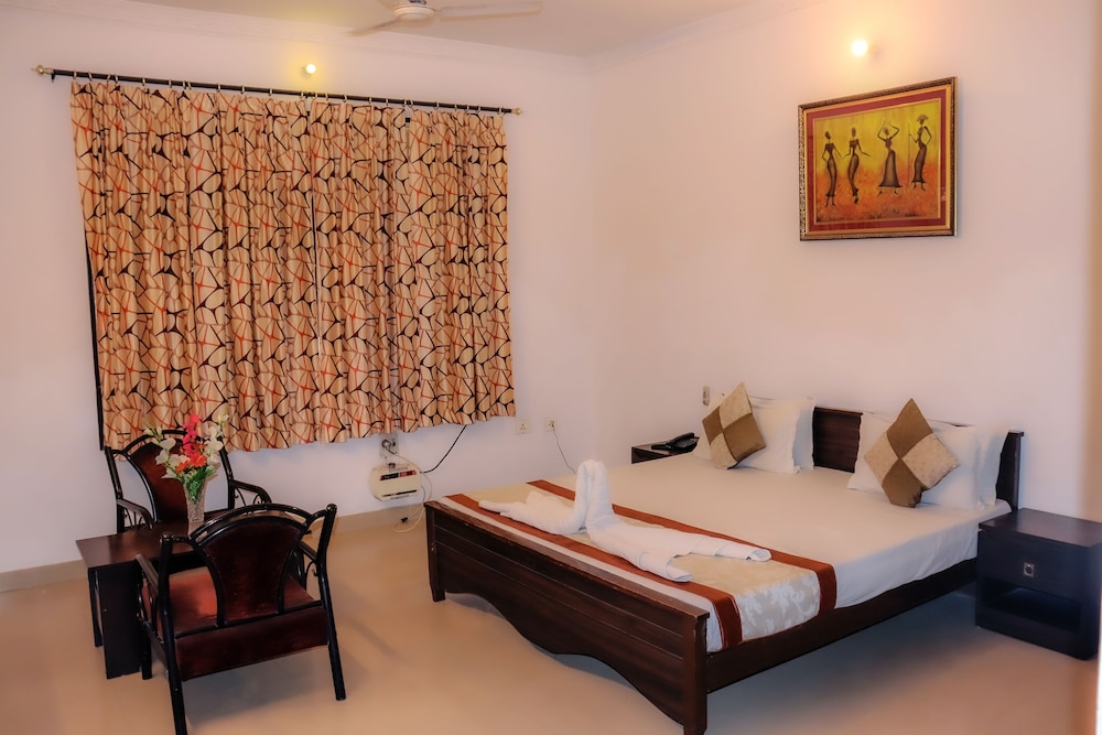 TR'S Edifice - A Luxury Guest House view 5