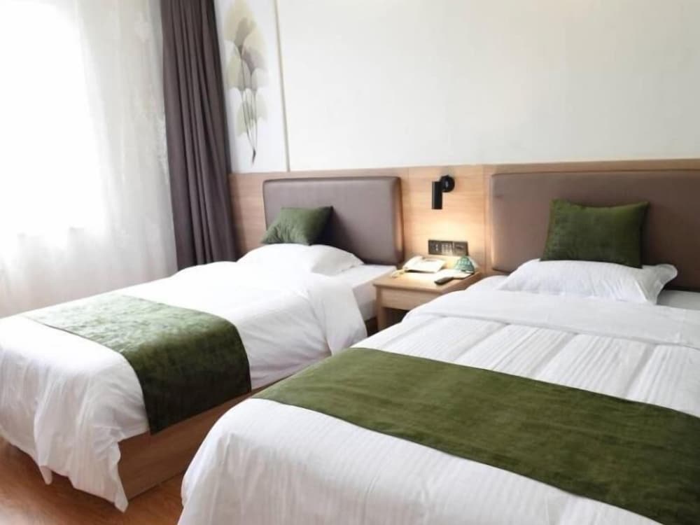 GreenTree Inn Suzhou Zhangjiagang Daxin Town Pingbei Road Express Hotel