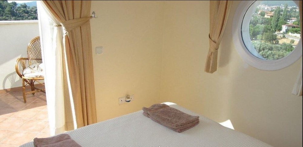 Villa TH20 by JoyLettings view 4
