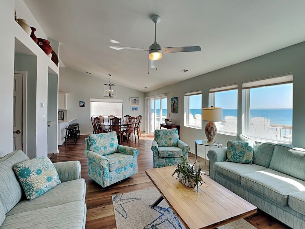 A Grande Green by Topsail Realty