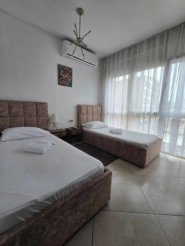 Isabel Rooms & Apartments