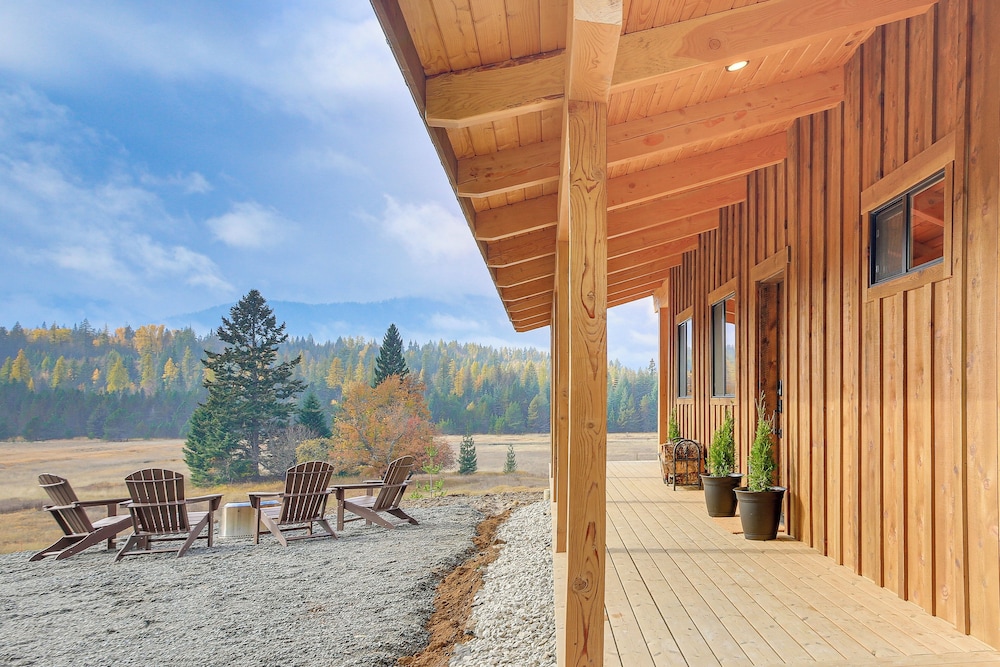 Mtn Valley Views! Cabin 6 Mi to Lake Pend Oreille