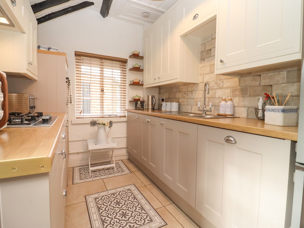 Hobbes Cottage