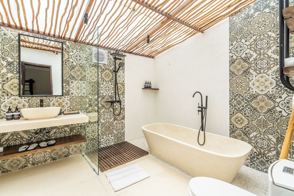 Sacred Jungle by EVDEkimi Ubud – Modern Villas and Apartments with Kitchens, Pools, & Personalized Concierge Service