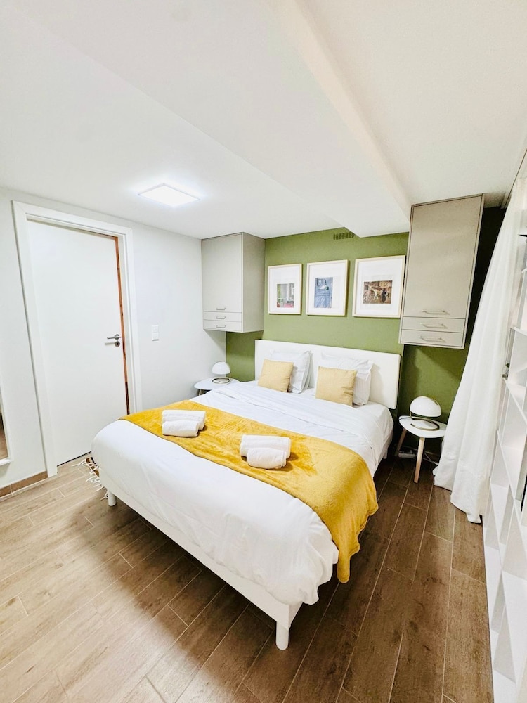 Cosy Studio in city center view 2