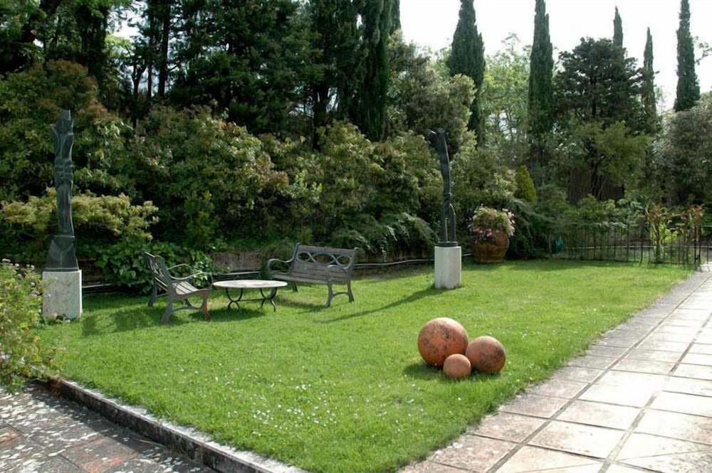 Photo 35