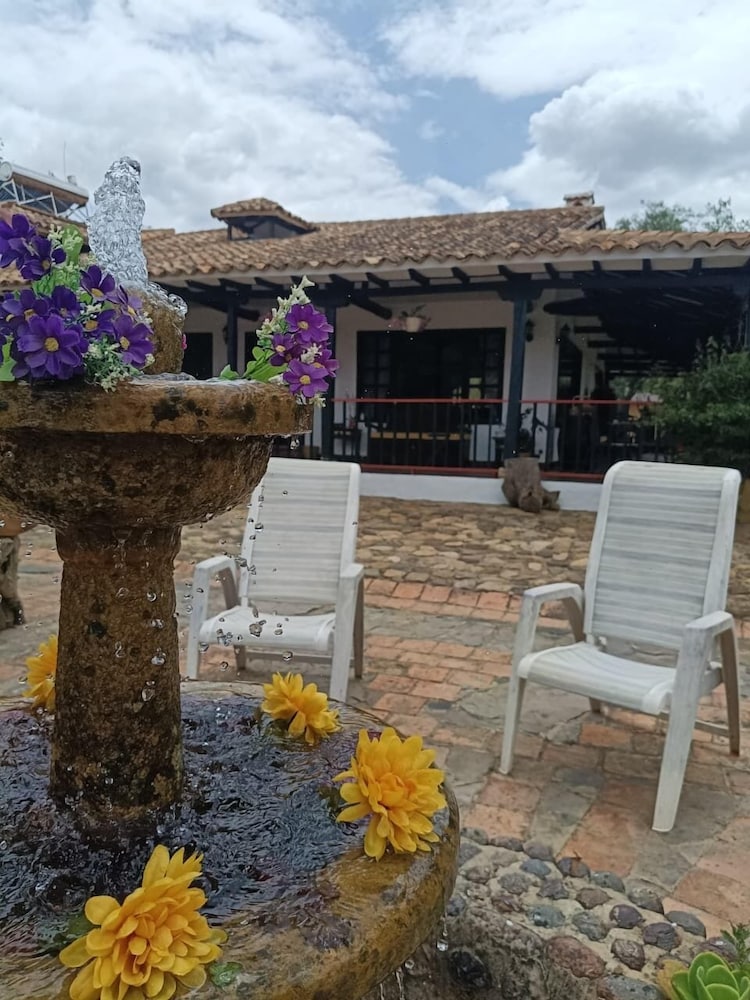 ESTANCIA VILLA BLANCA