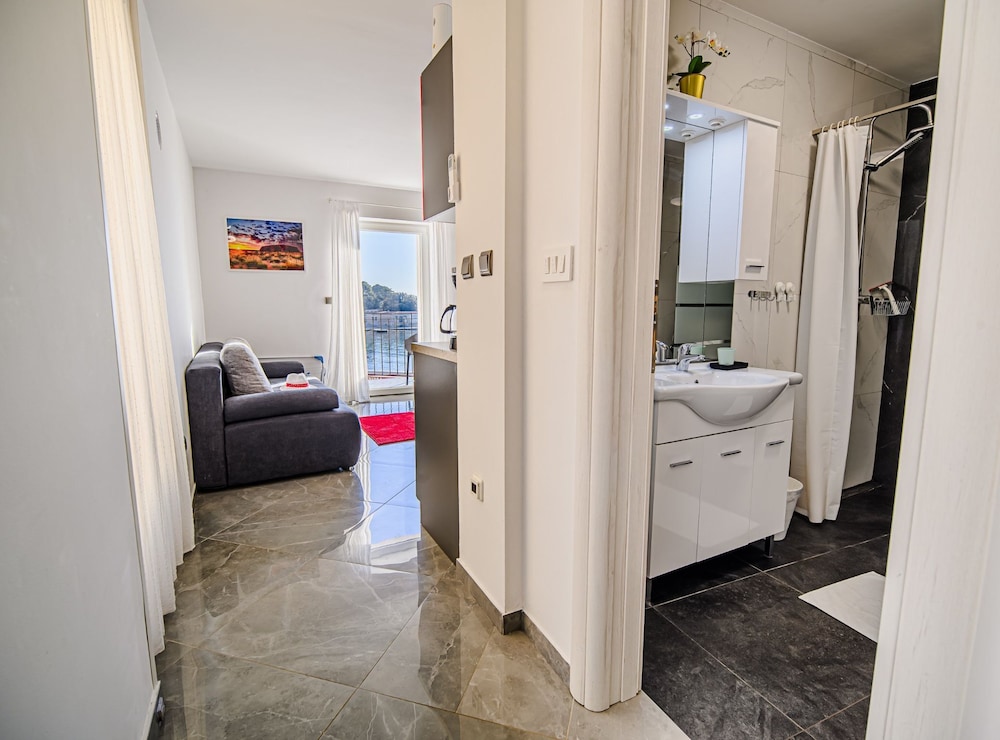 Sleek and Stylish Umag Apartments With Sea View