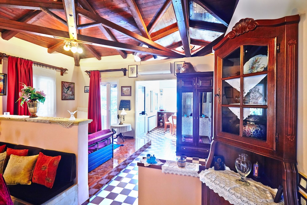 Anemelia Villa