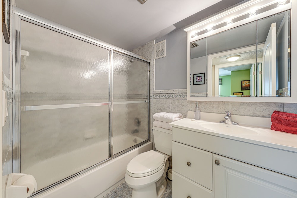 Apartment w/ Patio & Pool Access in Pompano Beach! view 2