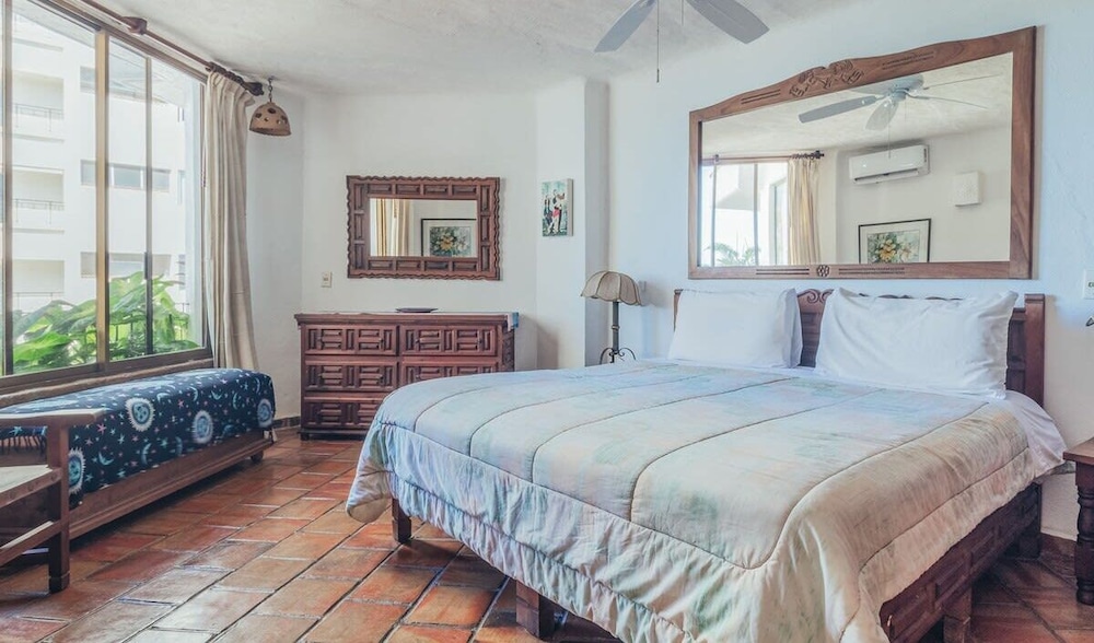 Ocean View 2Br Condo-balcony-beach-pool - 604