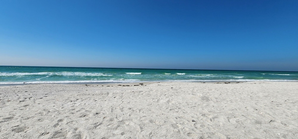 Longboat Bay Club by Coolvacay