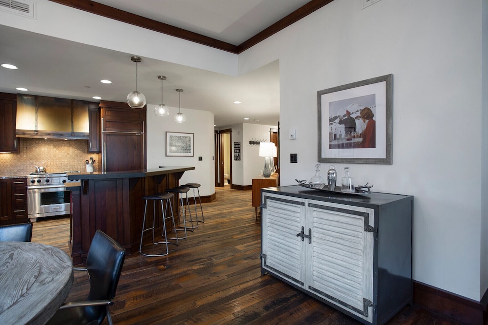 Arrowleaf Lodge- Two Bedroom Residence #209 2 Condo