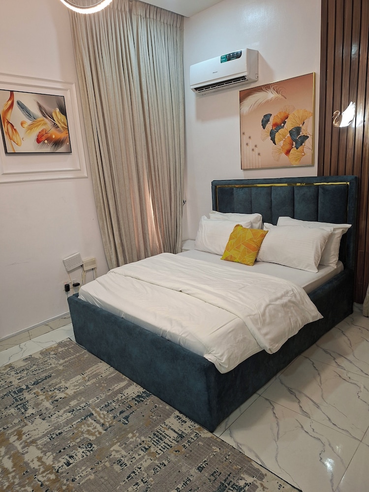 FLAT B2 christue apartment estate