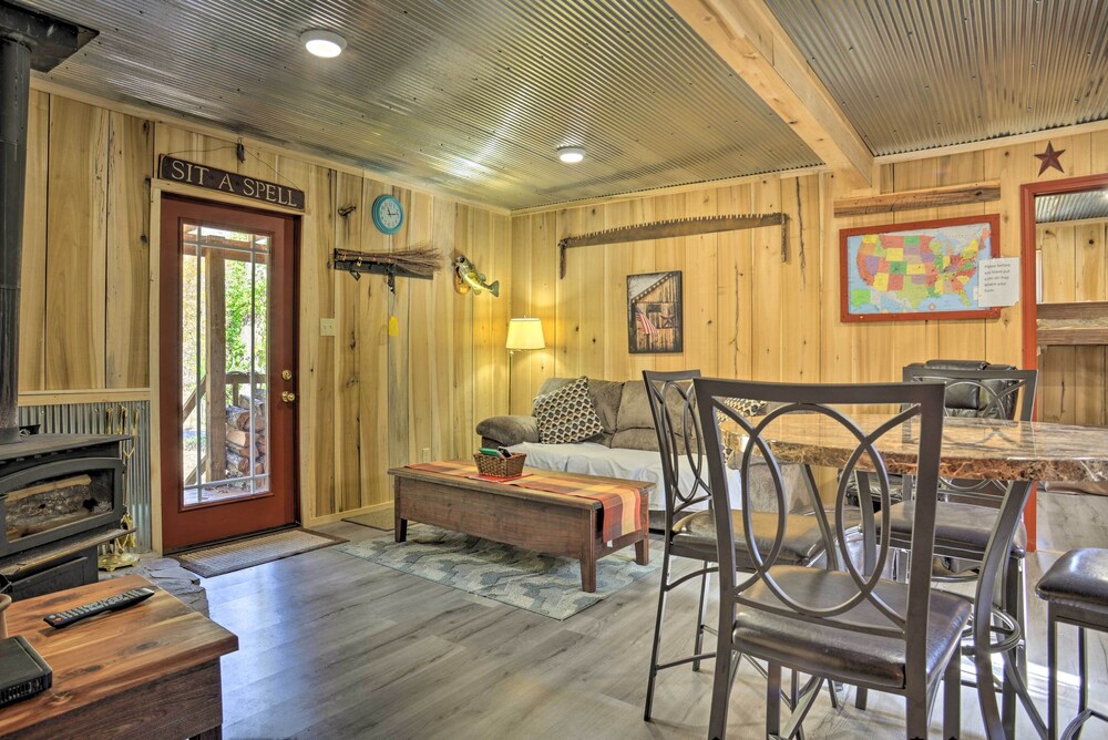 Kentucky Cabin w/ 2 Fishing Ponds & Trail Access view 4