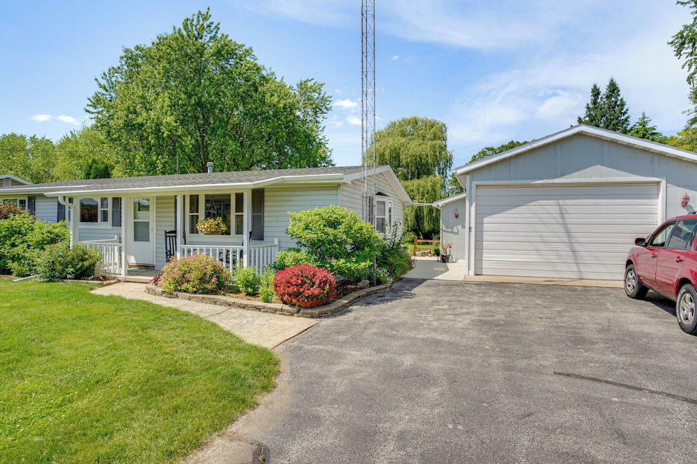 7 Mi to Eldorado Marsh: Family Home w/ Pool